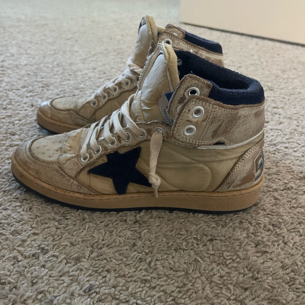 Golden Goose Sky-Star in cream-colored nylon and leather with blue suede star